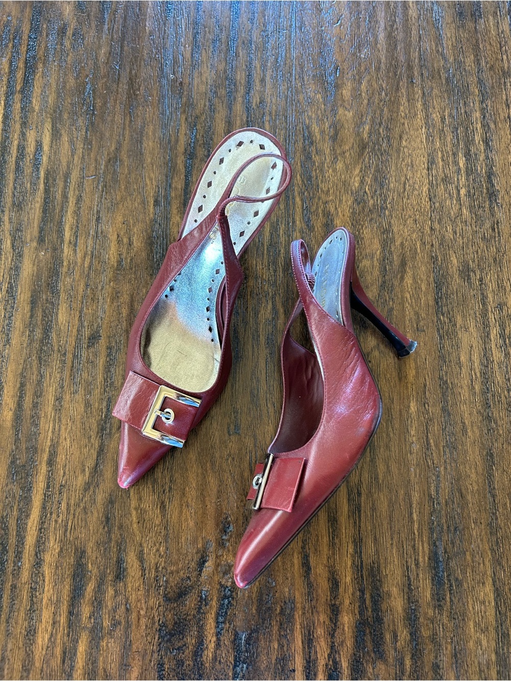 BCBG VTG Burgundy Leather Buckled Sling Back Heels Coquette Y2K Heels Size 7B